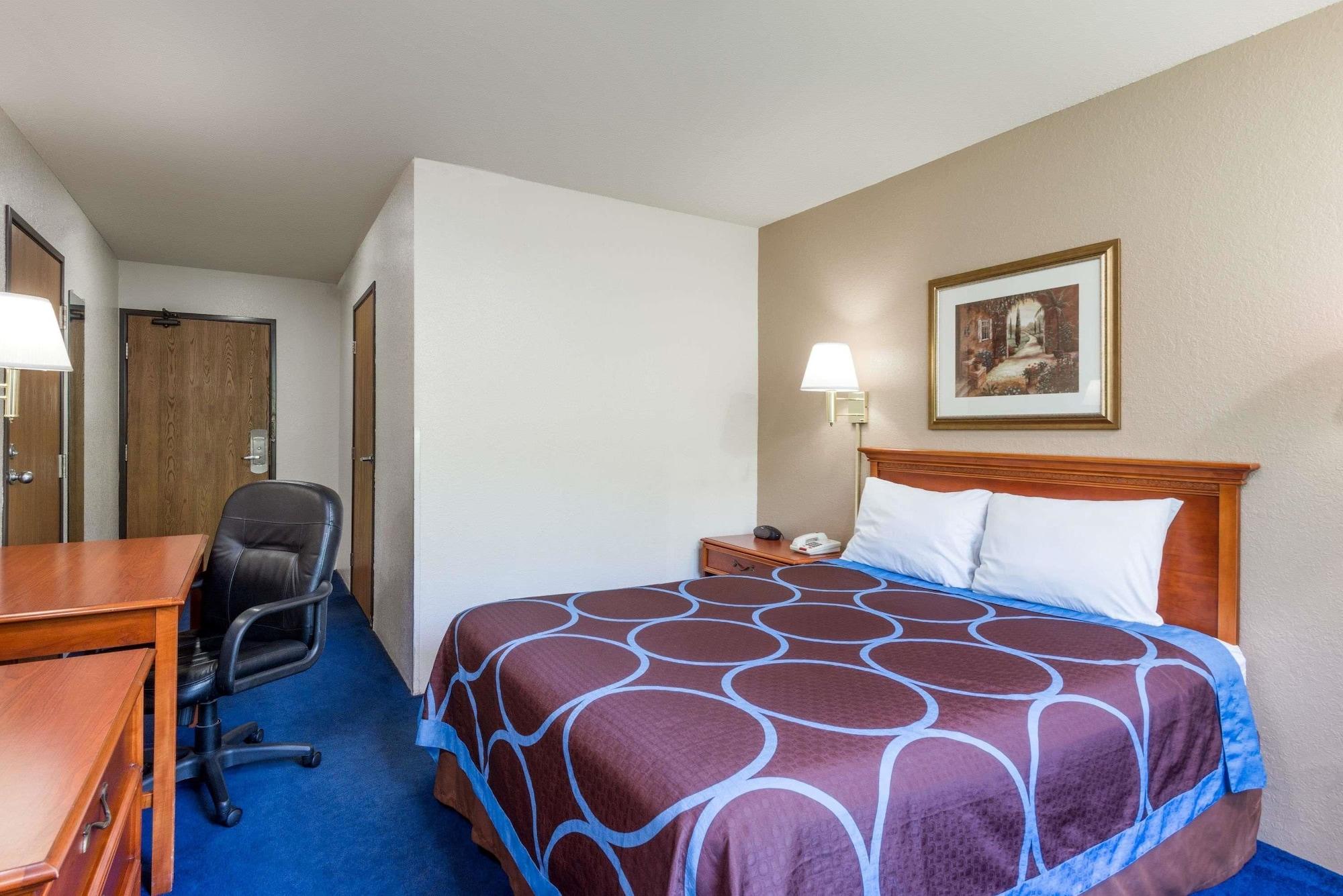 Hotel Super 8 By Wyndham Delmont Exterior foto