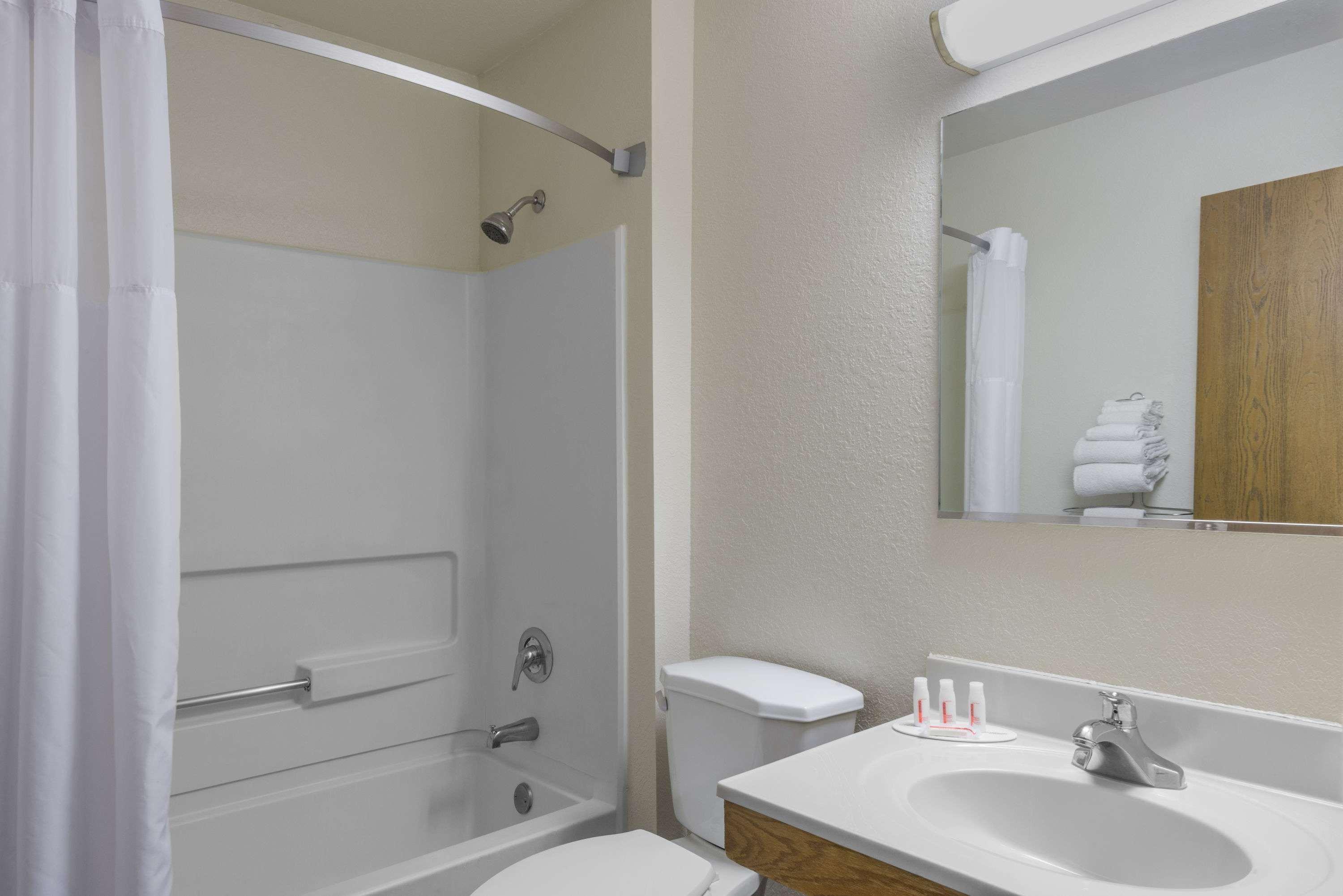 Hotel Super 8 By Wyndham Delmont Zimmer foto