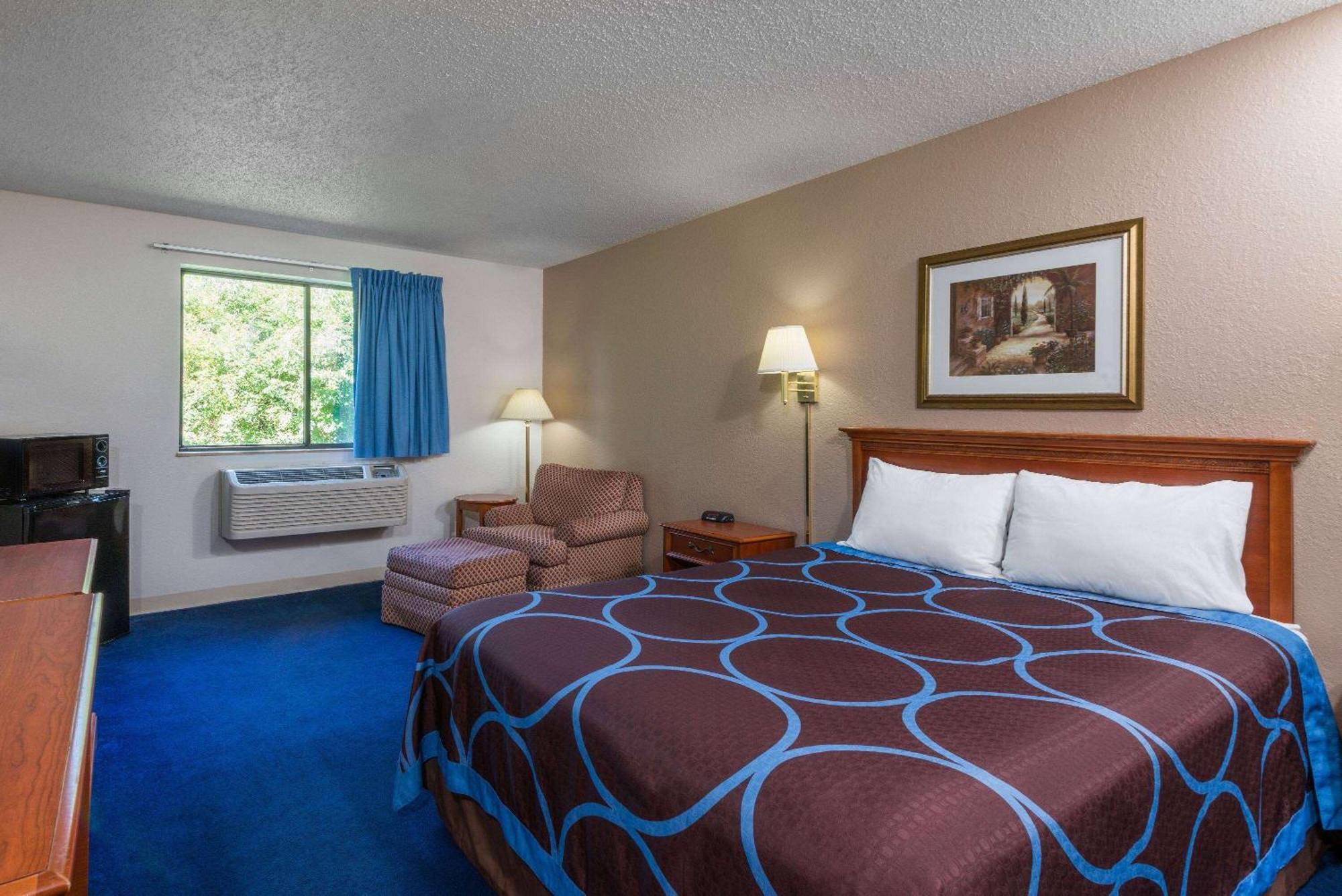 Hotel Super 8 By Wyndham Delmont Exterior foto