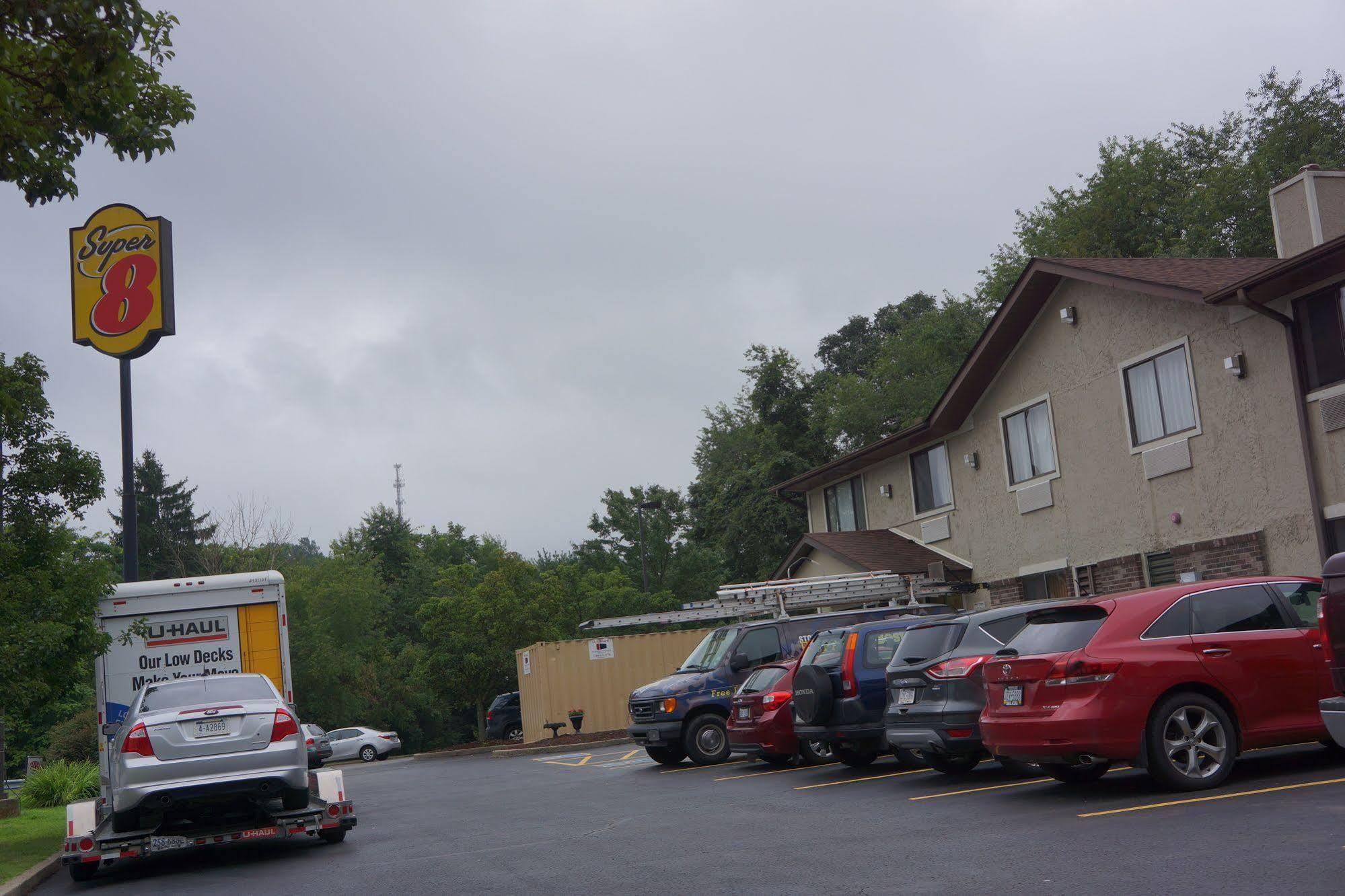Hotel Super 8 By Wyndham Delmont Exterior foto